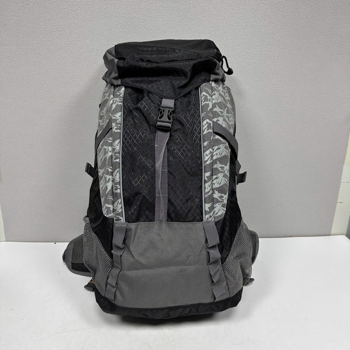 Lightweight Travel Hiking Backpack - Large Capacity Wear-Resistant Load-Reducing Breathable Outdoor Pack
